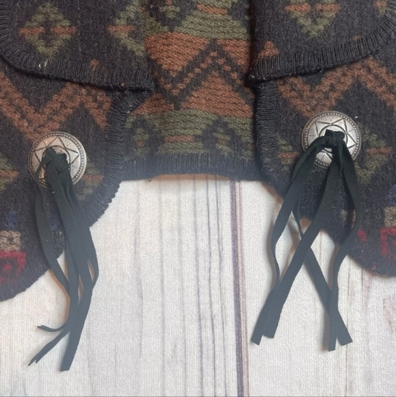 Woolrich Blanket Concho Vest - Picture 4 of 8